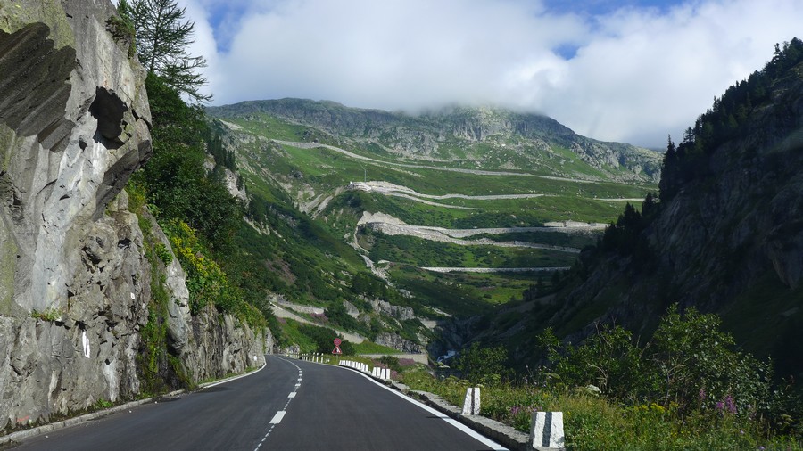 Name:  Furka Pass  P1080474.jpg
Views: 16741
Size:  181.5 KB