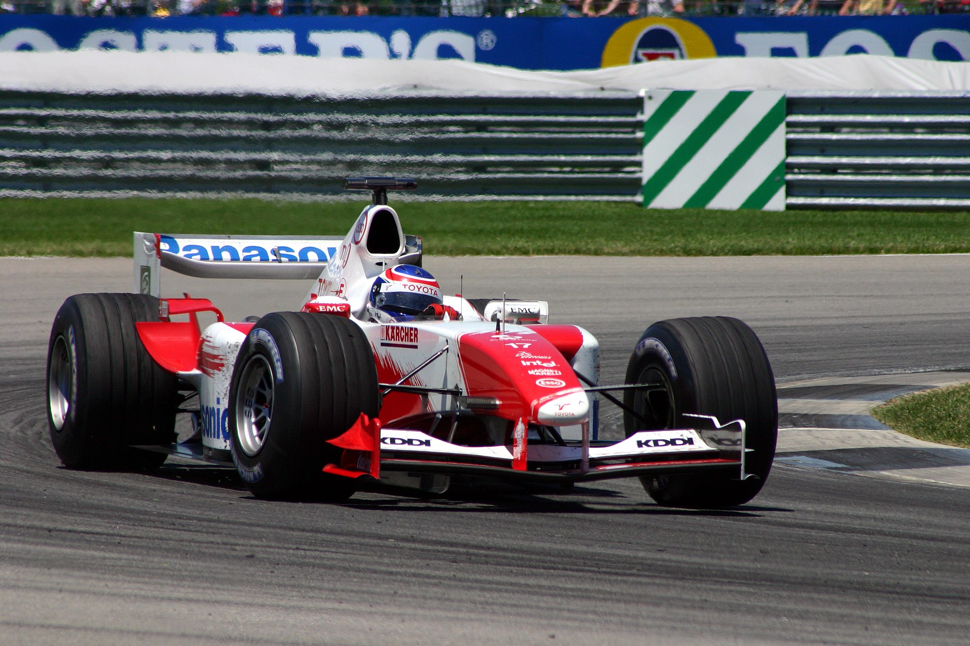 Name:  1920px-Toyota_f1_usgp_2004.jpg
Views: 4012
Size:  503.6 KB