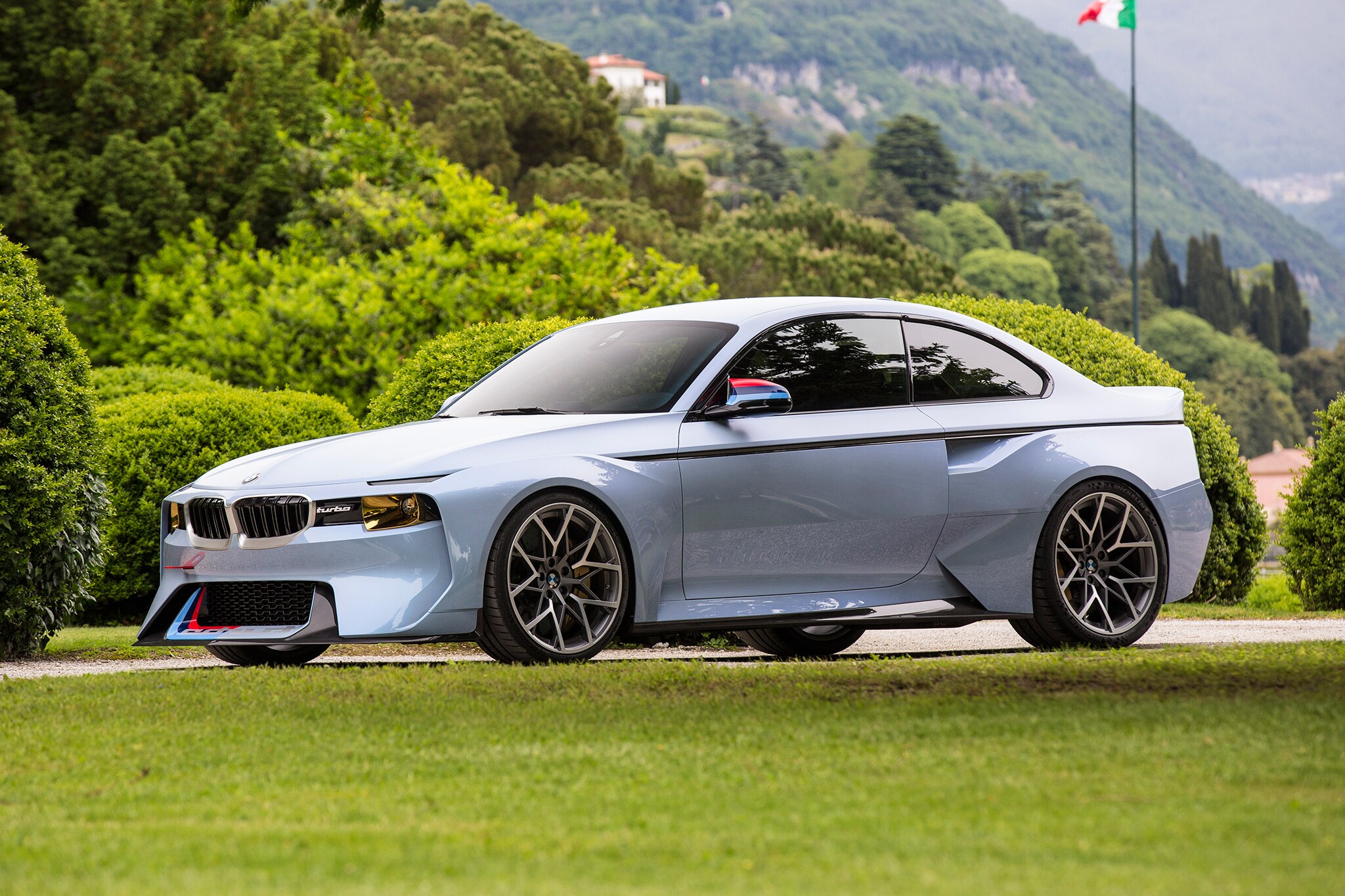 Name:  BMW-2002-Hommage-concept-front-three-quarter-04.jpg
Views: 1158
Size:  585.2 KB