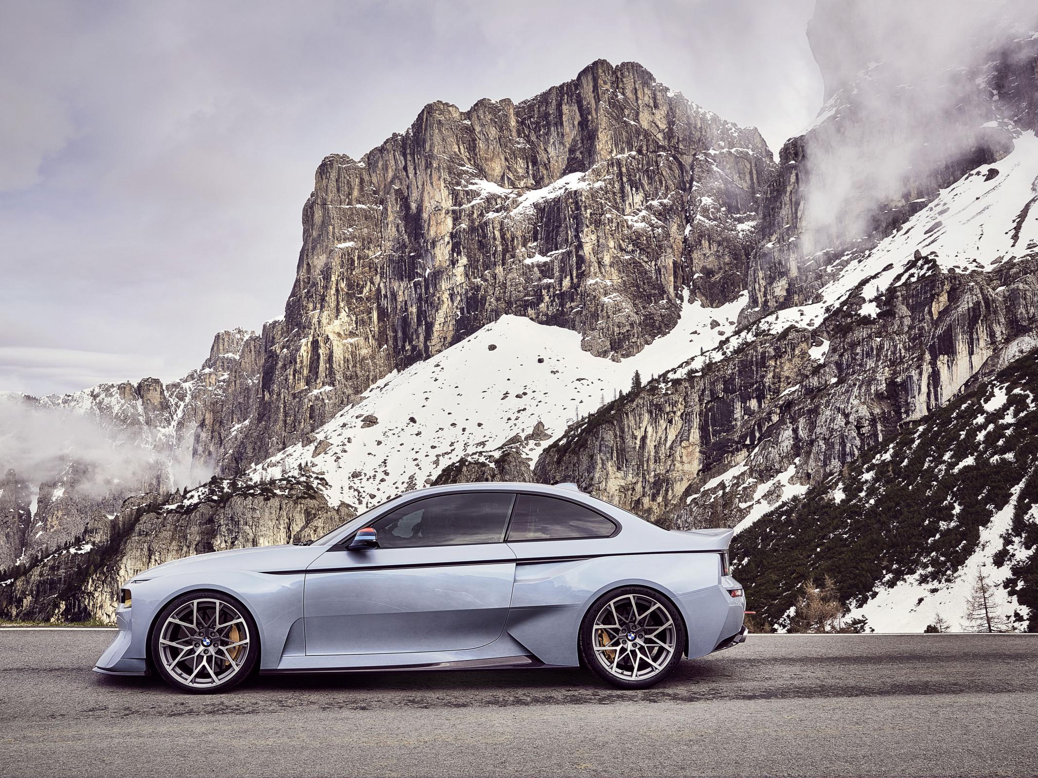 Name:  BMW_2002_Hommage.jpg
Views: 7893
Size:  770.6 KB