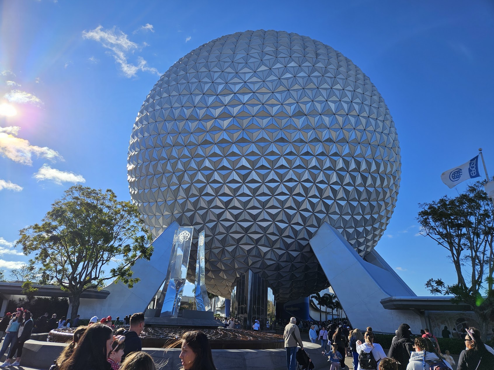 Name:  dw2_5_epcot.jpg
Views: 179
Size:  543.1 KB