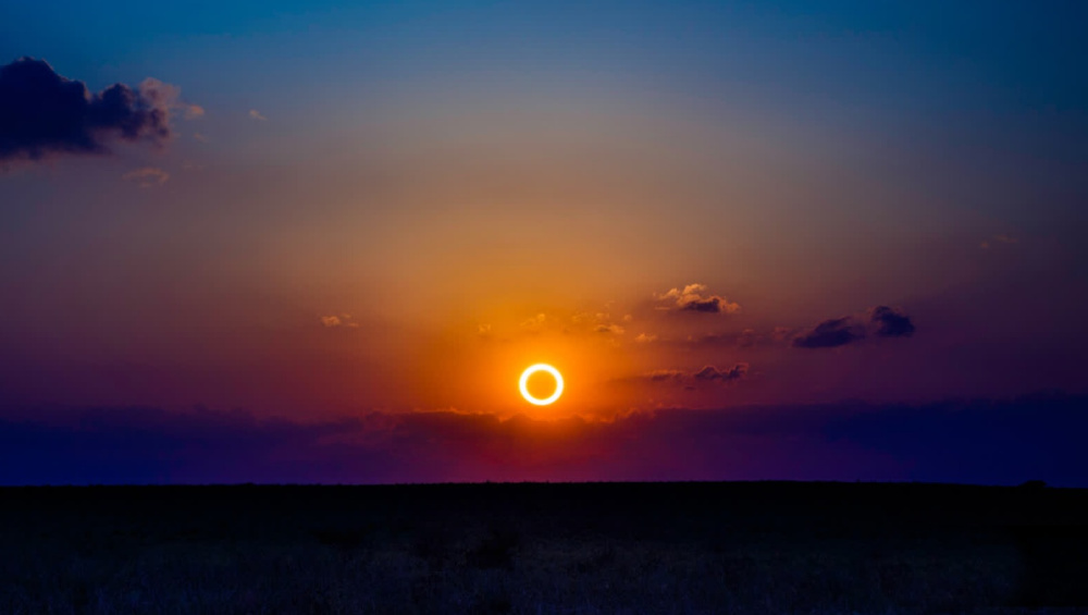 Name:  Eclipse..jpg
Views: 560
Size:  95.2 KB