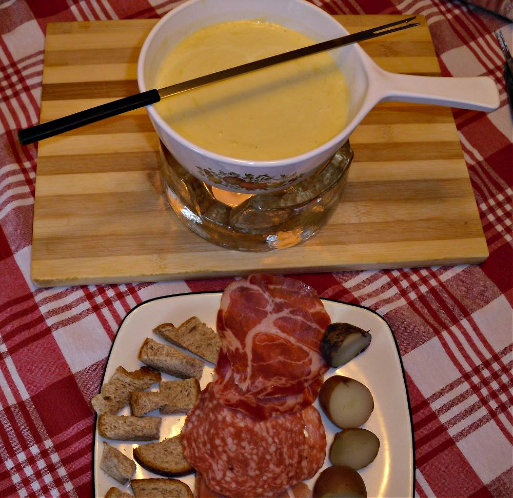 Name:  Fondue. (1).jpg
Views: 221
Size:  372.6 KB