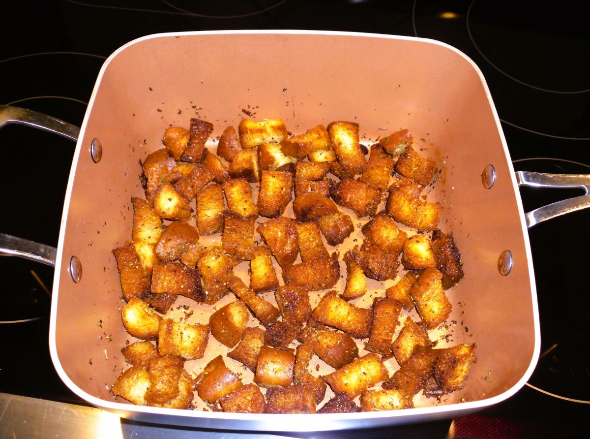 Name:  Croutons..jpg
Views: 615
Size:  184.1 KB