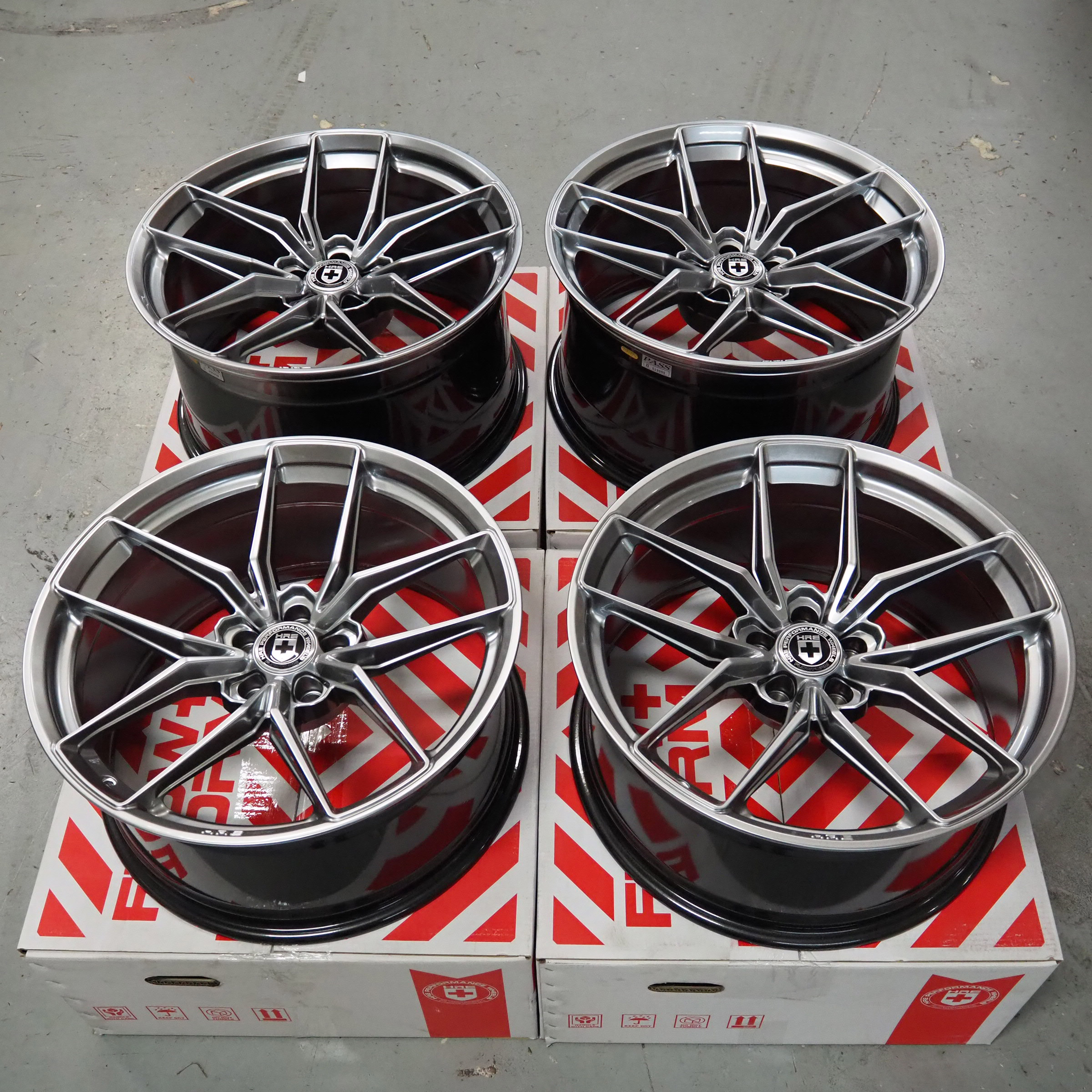 Name:  hre-ff21-liquid-metal-wheels-1.jpg
Views: 67
Size:  1.26 MB