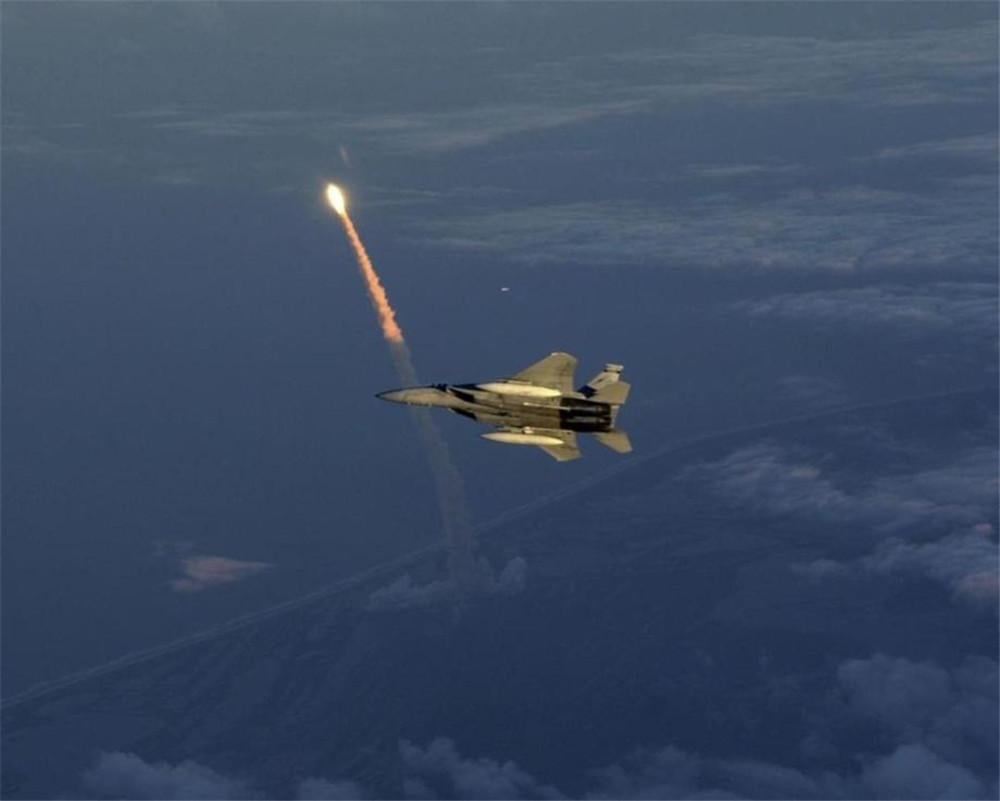 Name:  F15_SpaceShuttle_05.jpg
Views: 146
Size:  30.1 KB